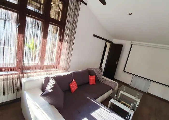 Music & And * קטוביץ